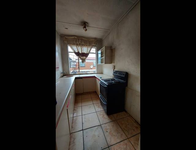 1 BEDROOM APARTMENT FOR SALE IN RANDFONTEIN CENTRAL